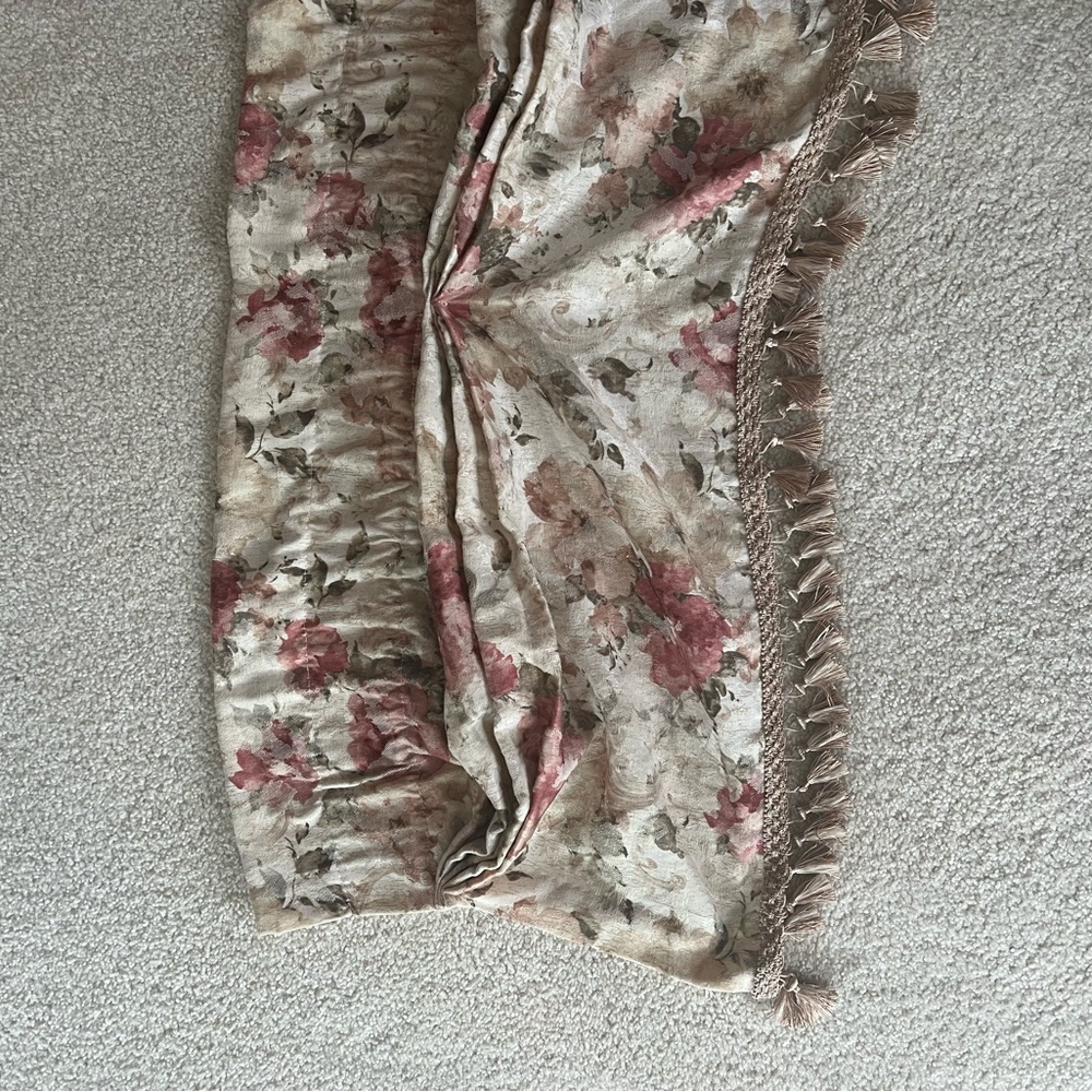 Croscill Valance - Picture 4 of 4